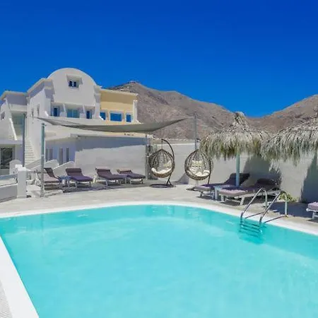 One And Only Beachfront Appartement Períssa